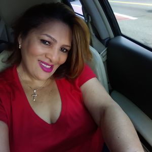 Meet your Posher, Dominga